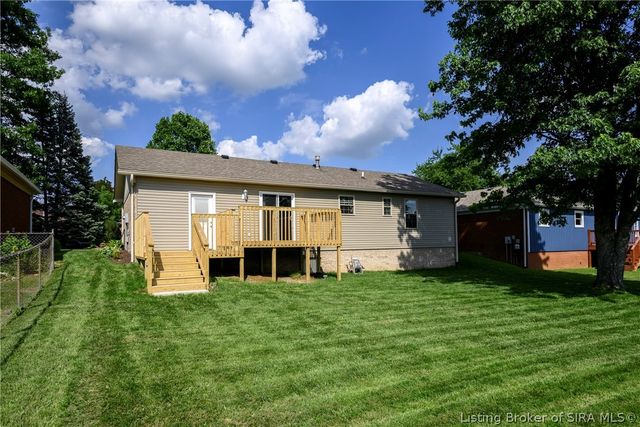 4207 Glenbrook E, New Albany, IN 47150