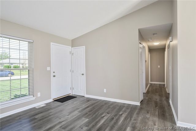 4207 Glenbrook E, New Albany, IN 47150