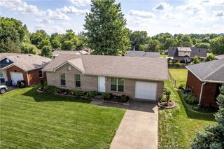 4207 Glenbrook E, New Albany, IN 47150