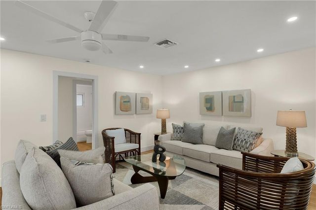 5869 Pine Tree DR, Sanibel, FL 33957