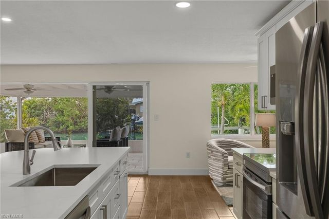 5869 Pine Tree DR, Sanibel, FL 33957