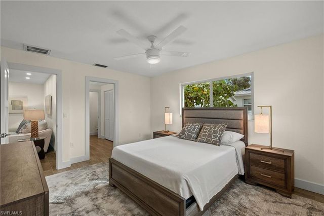 5869 Pine Tree DR, Sanibel, FL 33957