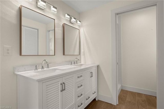 5869 Pine Tree DR, Sanibel, FL 33957