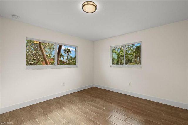 5869 Pine Tree DR, Sanibel, FL 33957