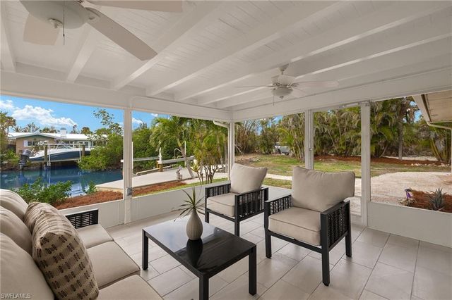 5869 Pine Tree DR, Sanibel, FL 33957