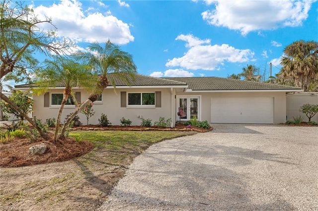 5869 Pine Tree DR, Sanibel, FL 33957