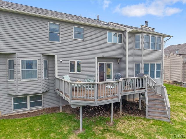 5792 Mountain Laurel Drive, Manlius, NY 13057