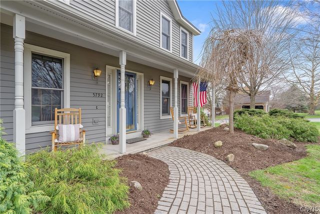 5792 Mountain Laurel Drive, Manlius, NY 13057