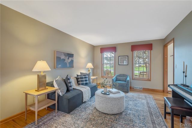 5792 Mountain Laurel Drive, Manlius, NY 13057