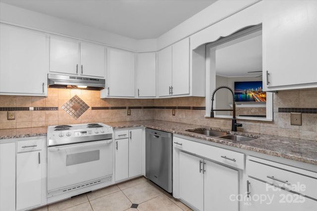 111 Catalina Place Drive, Mooresville, NC 28117