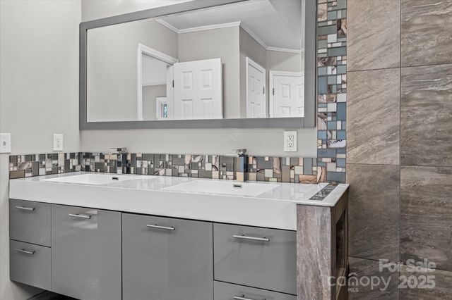 111 Catalina Place Drive, Mooresville, NC 28117