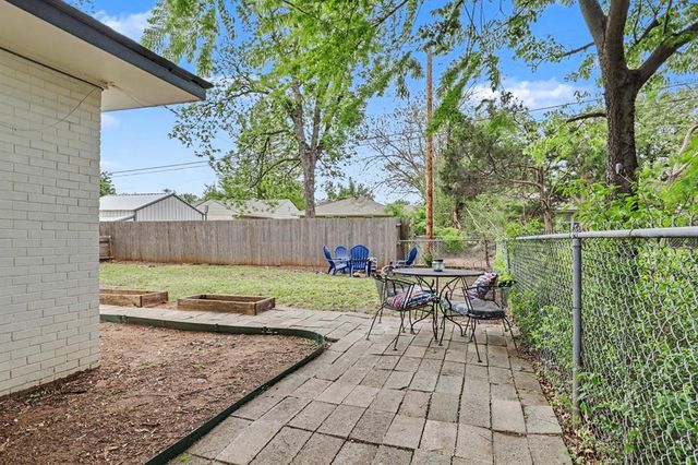 1912 Brighton Avenue, The Village, OK 73120