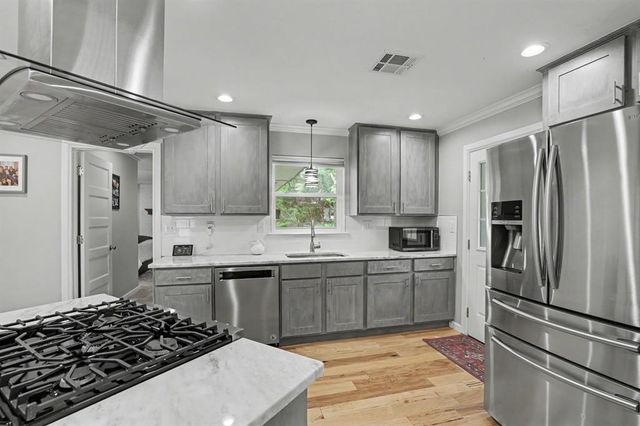 1912 Brighton Avenue, The Village, OK 73120
