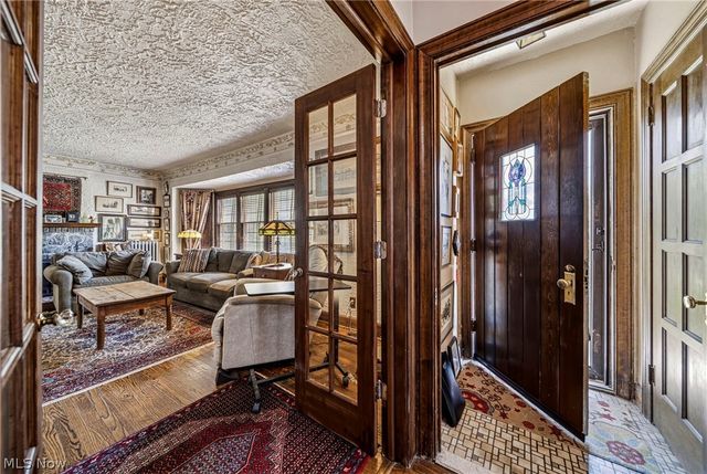 19621 Sussex Road, Shaker Heights, OH 44122