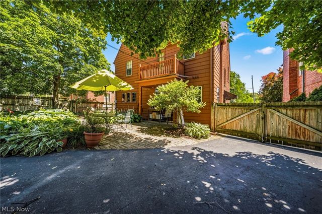 19621 Sussex Road, Shaker Heights, OH 44122