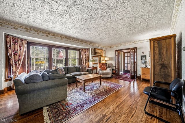 19621 Sussex Road, Shaker Heights, OH 44122