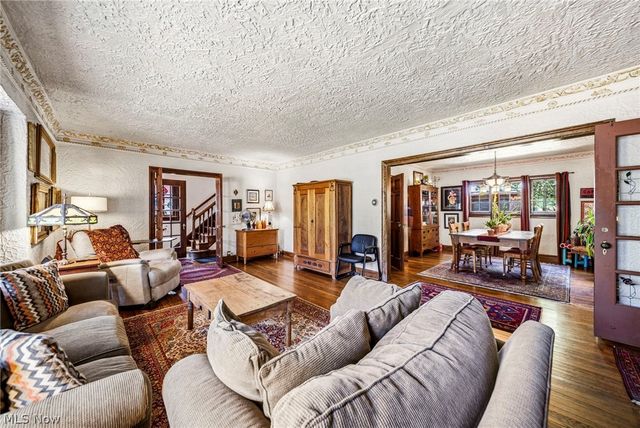 19621 Sussex Road, Shaker Heights, OH 44122