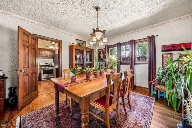 19621 Sussex Road, Shaker Heights, OH 44122