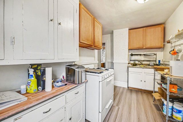 956 Juno Avenue, Saint Paul, MN 55102