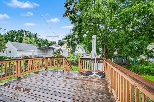 956 Juno Avenue, Saint Paul, MN 55102