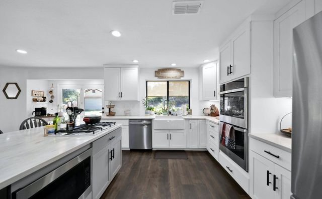 7067 Tucker Lane, Redding, CA 96002