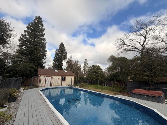 7067 Tucker Lane, Redding, CA 96002