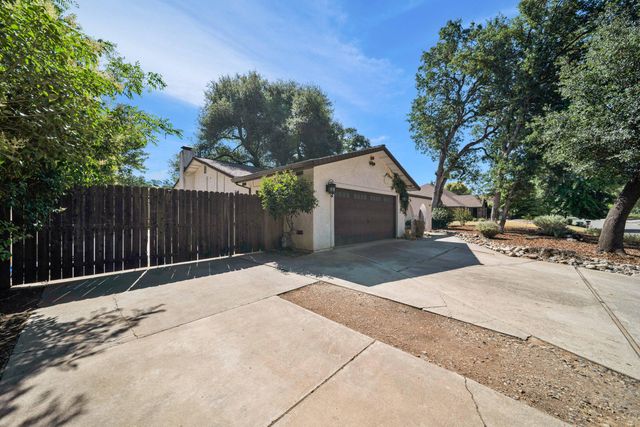 7067 Tucker Lane, Redding, CA 96002