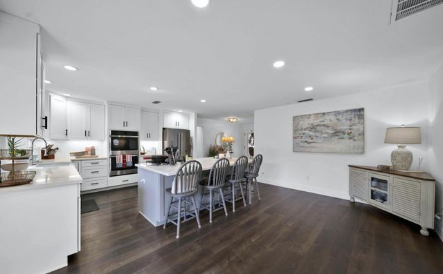 7067 Tucker Lane, Redding, CA 96002