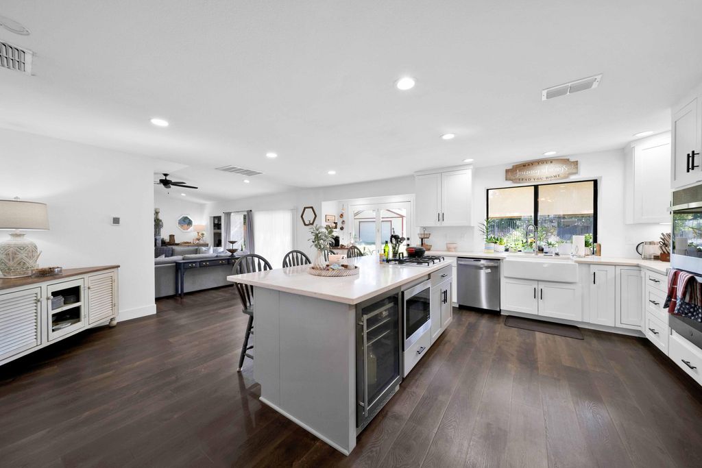 7067 Tucker Lane, Redding, CA 96002