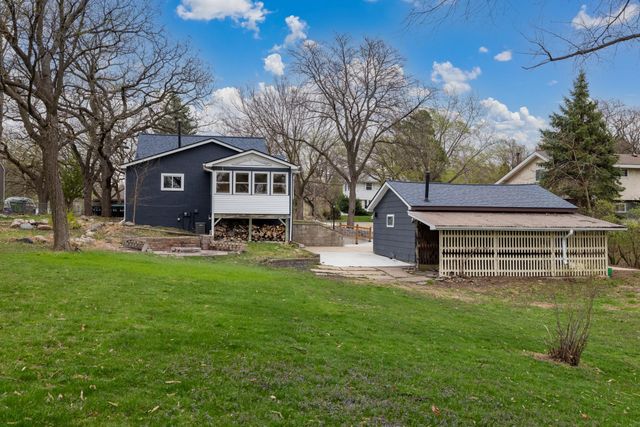 6610 Lucia Lane NE, Fridley, MN 55432