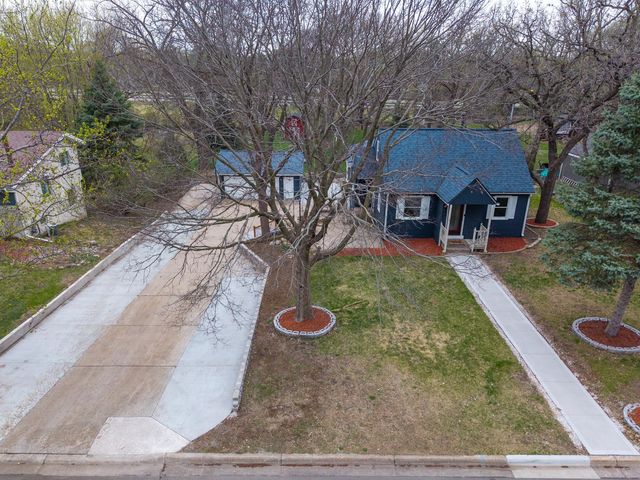 6610 Lucia Lane NE, Fridley, MN 55432