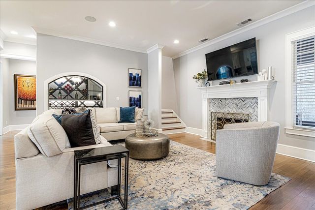 2302 MADISON AVE, Memphis, TN 38104