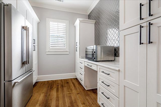 2302 MADISON AVE, Memphis, TN 38104