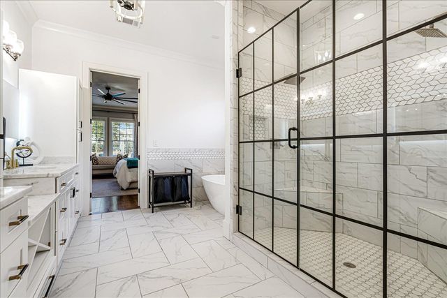 2302 MADISON AVE, Memphis, TN 38104