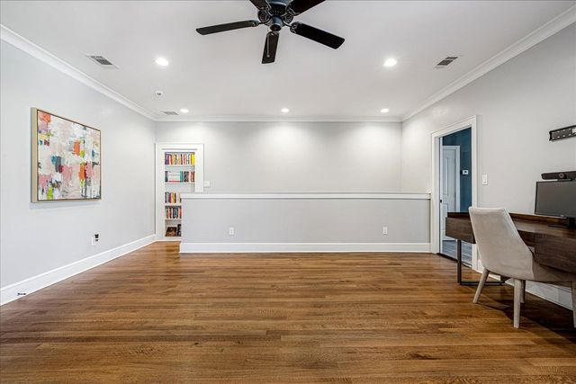 2302 MADISON AVE, Memphis, TN 38104