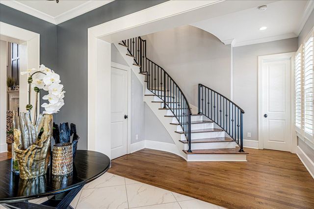 2302 MADISON AVE, Memphis, TN 38104