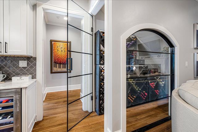 2302 MADISON AVE, Memphis, TN 38104