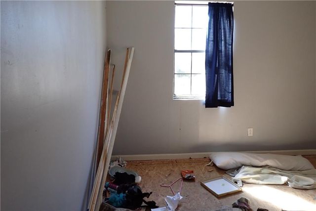 318 E Ohio Street, Clinton, MO 64735