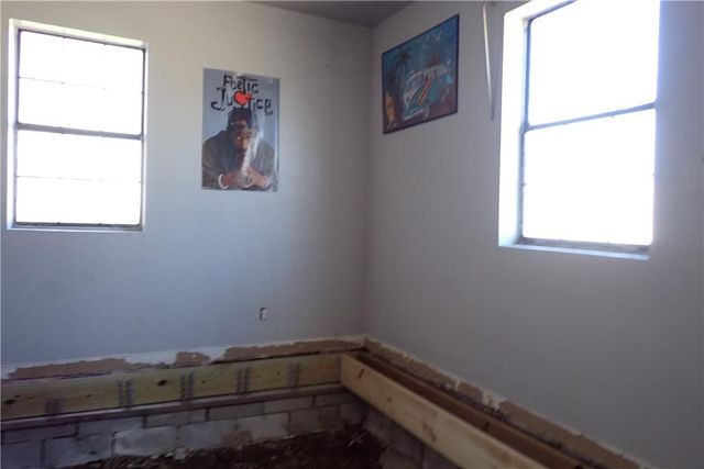 318 E Ohio Street, Clinton, MO 64735