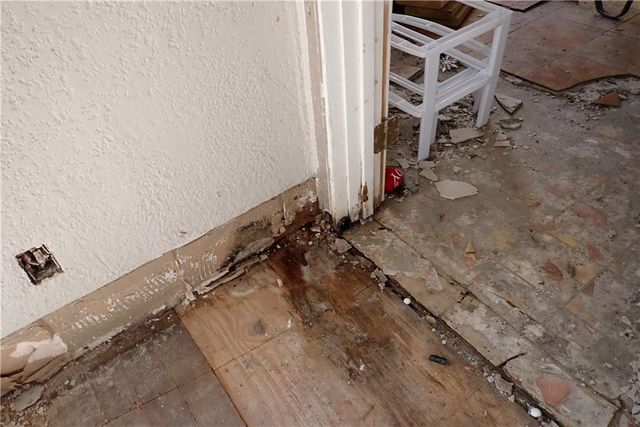 318 E Ohio Street, Clinton, MO 64735