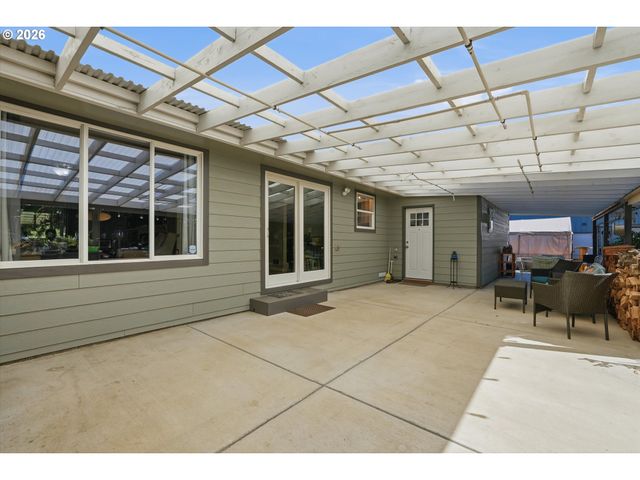 1270 E JEFFERSON St, Stayton, OR 97383