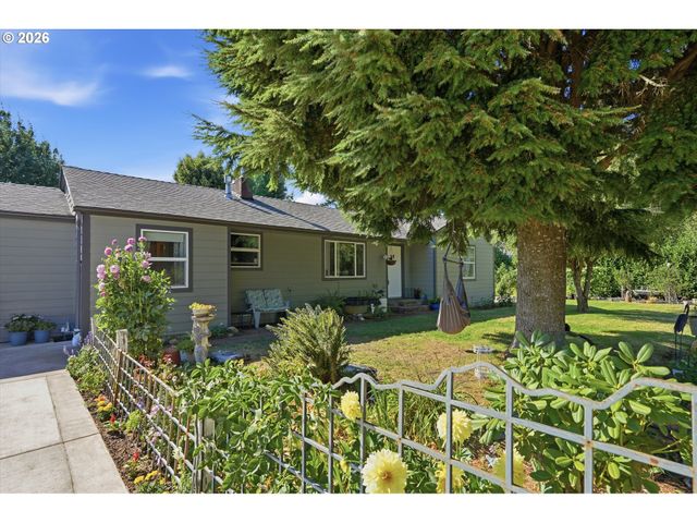 1270 E JEFFERSON St, Stayton, OR 97383