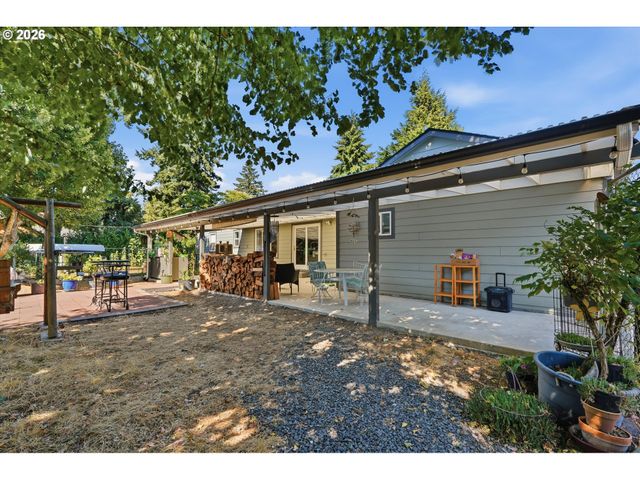 1270 E JEFFERSON St, Stayton, OR 97383