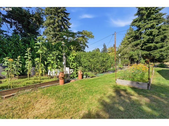 1270 E JEFFERSON St, Stayton, OR 97383