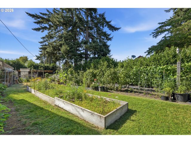 1270 E JEFFERSON St, Stayton, OR 97383