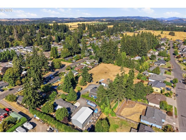 1270 E JEFFERSON St, Stayton, OR 97383