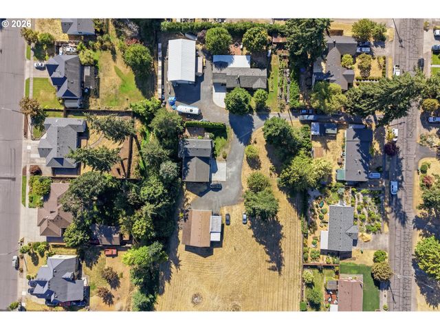 1270 E JEFFERSON St, Stayton, OR 97383