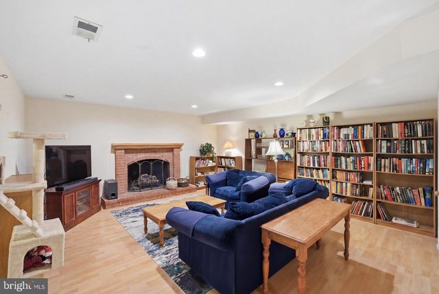 4908 WOODLAND WAY, Annandale, VA 22003