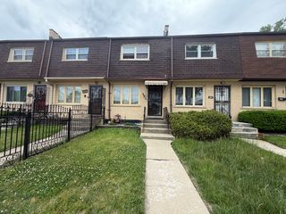 351 E 91st Street A, Chicago, IL 60619