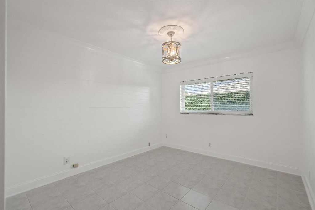 Image 21 of property listing at 670 Juneberry Court, Boca Raton, FL 33486